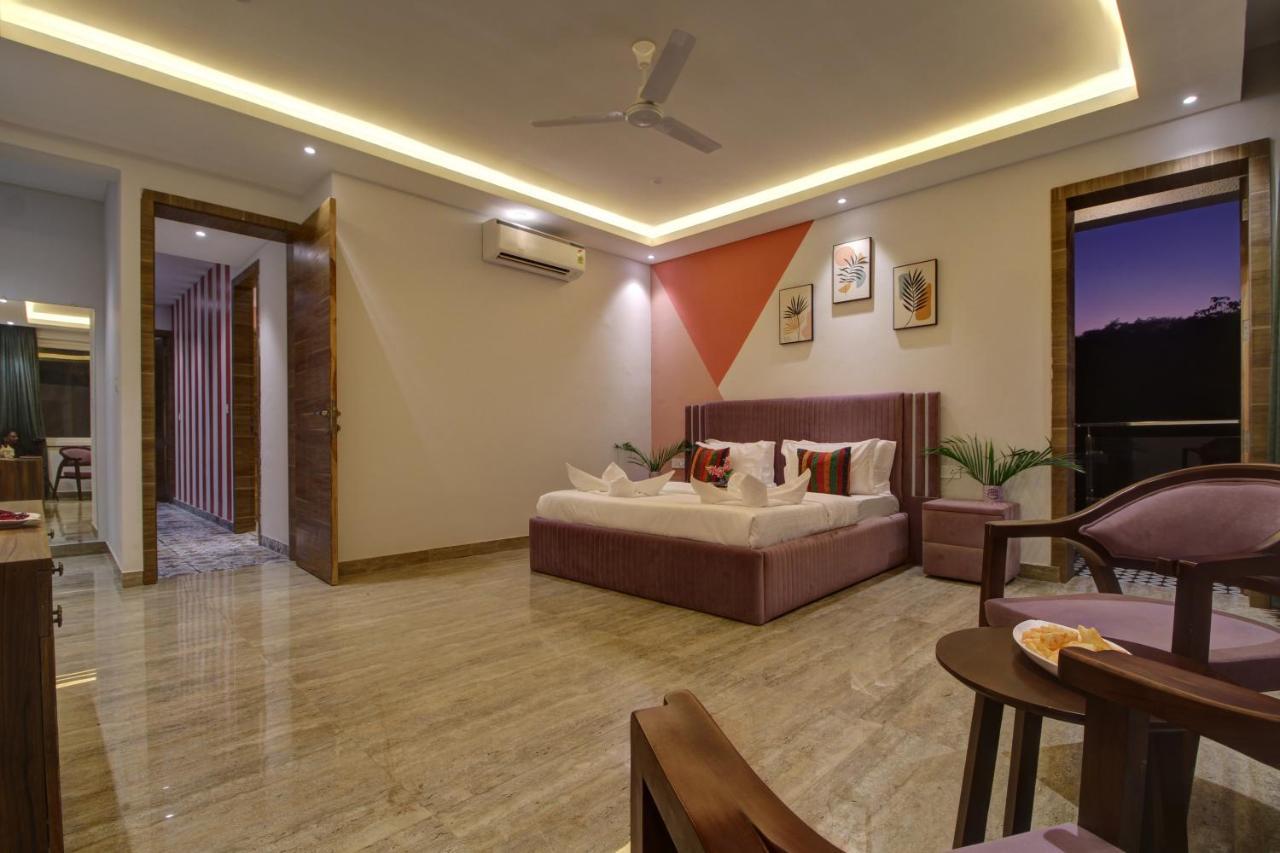 Euphoria Luxury Villa - 5Bhk - Private Pool - Jacuzzi, Бага Екстериор снимка