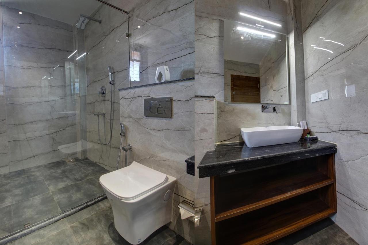 Euphoria Luxury Villa - 5Bhk - Private Pool - Jacuzzi, Бага Екстериор снимка