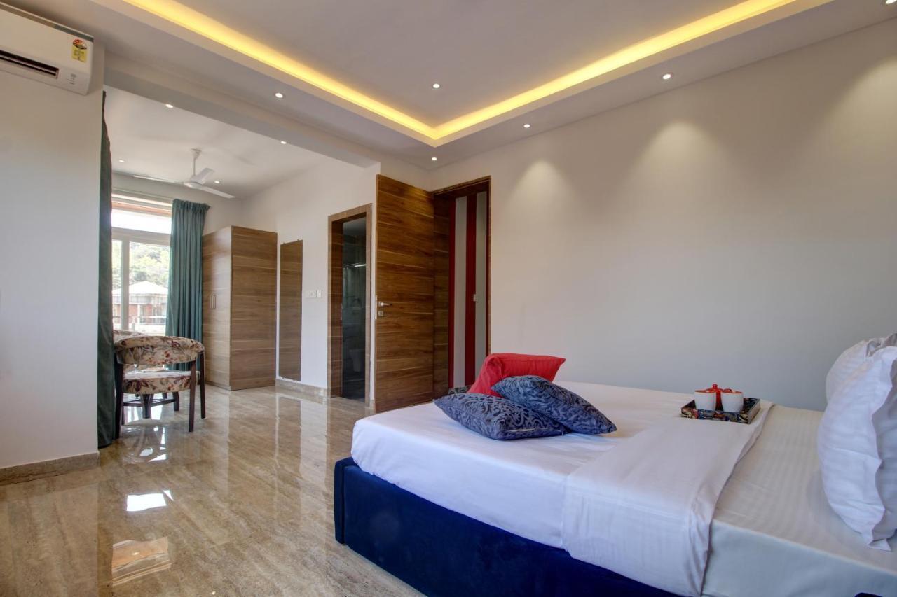 Euphoria Luxury Villa - 5Bhk - Private Pool - Jacuzzi, Бага Екстериор снимка