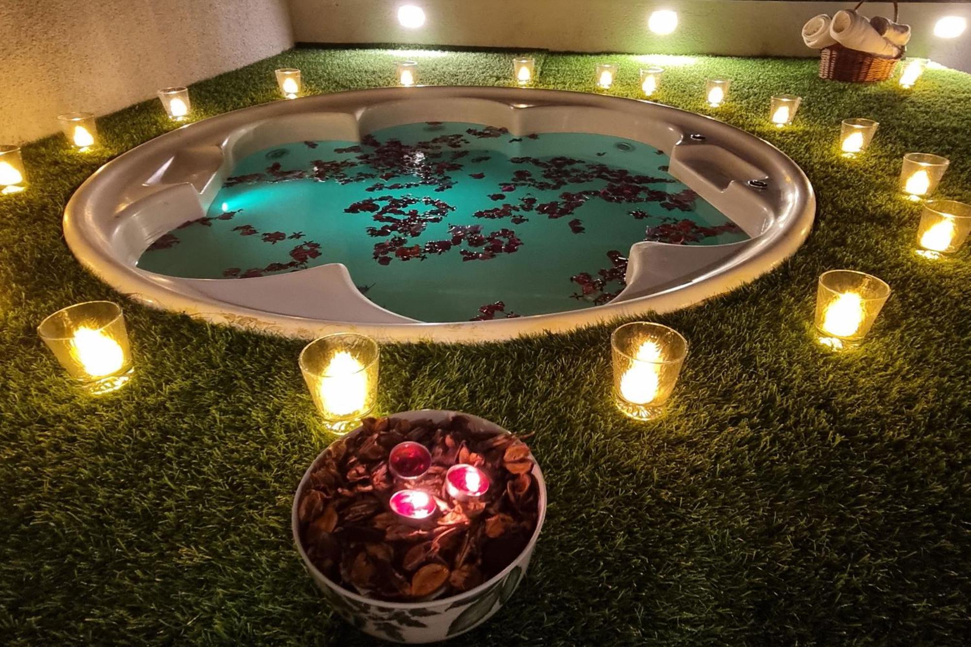 Euphoria Luxury Villa - 5Bhk - Private Pool - Jacuzzi, Бага Екстериор снимка